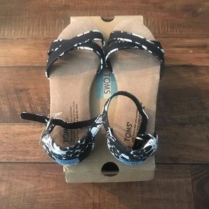 TOMS Correa Sandal